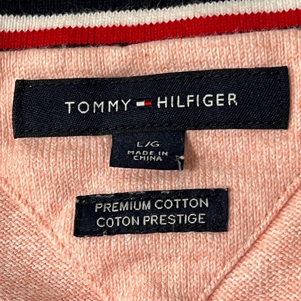 Tommy Hilfiger Men’s Essential Long Sleeve Cotton V-Neck Pullover Sweater - Picture 2 of 13